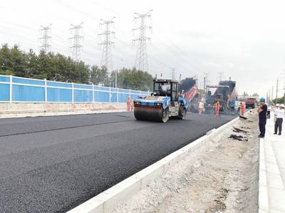 昆陽路越江大橋主線通車 公路與路面工程成果豐碩，年底有望實現(xiàn)行人過橋